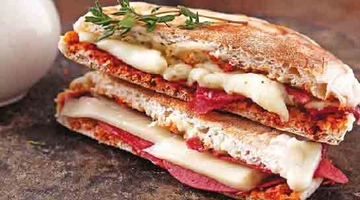 Salçalı Tost Tarifi ve Malzemeleri